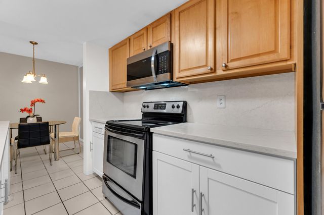2840 NE 33RD Court 2, Fort Lauderdale, FL 33306