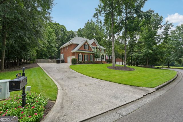 86 Grand Avenue, Suwanee, GA 30024