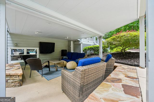 86 Grand Avenue, Suwanee, GA 30024