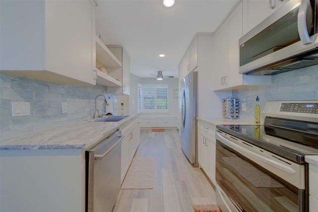 5849 PARK STREET N 404, St Petersburg, FL 33709