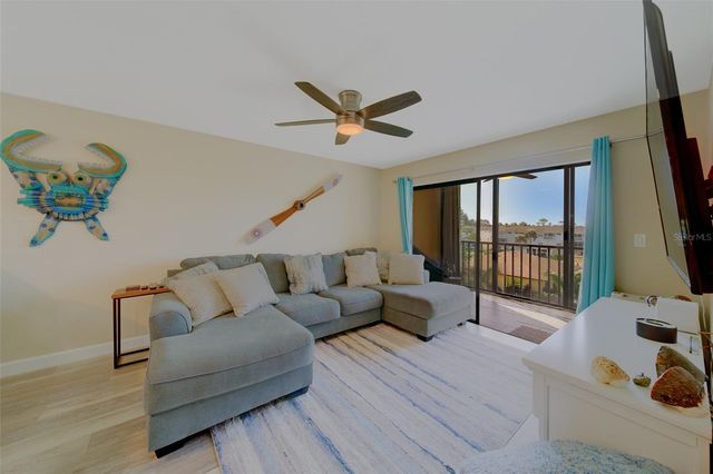 5849 PARK STREET N 404, St Petersburg, FL 33709