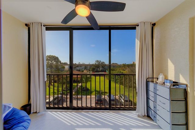 5849 PARK STREET N 404, St Petersburg, FL 33709