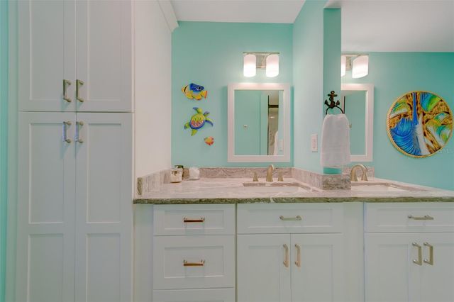 5849 PARK STREET N 404, St Petersburg, FL 33709