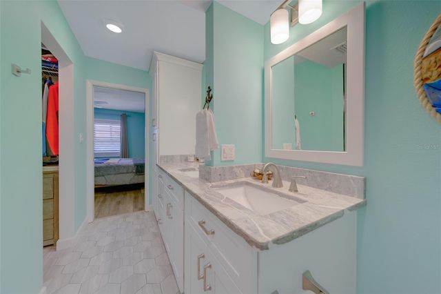 5849 PARK STREET N 404, St Petersburg, FL 33709