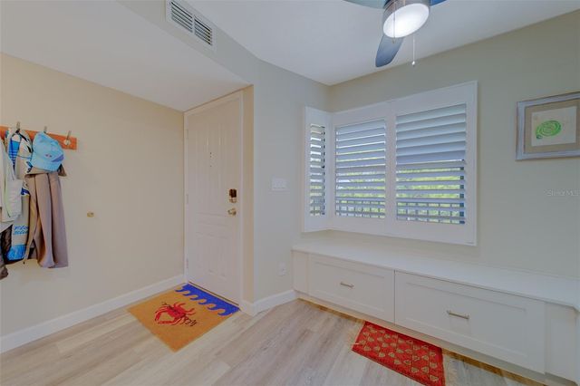 5849 PARK STREET N 404, St Petersburg, FL 33709