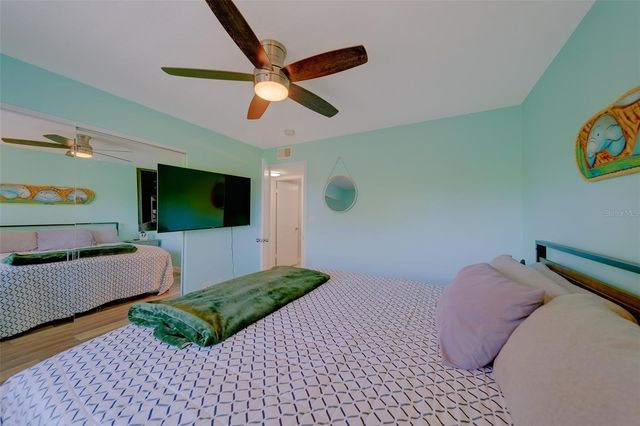 5849 PARK STREET N 404, St Petersburg, FL 33709