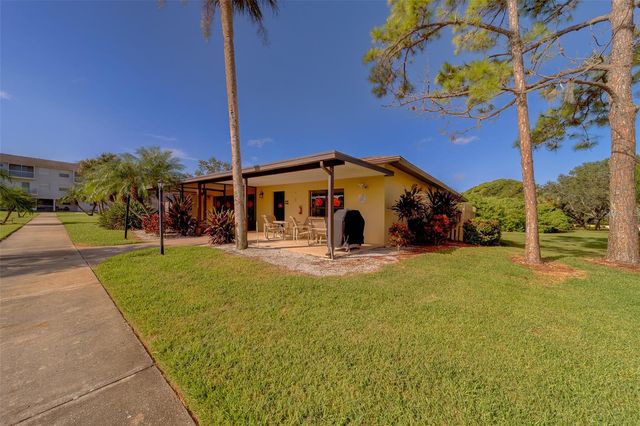 5849 PARK STREET N 404, St Petersburg, FL 33709