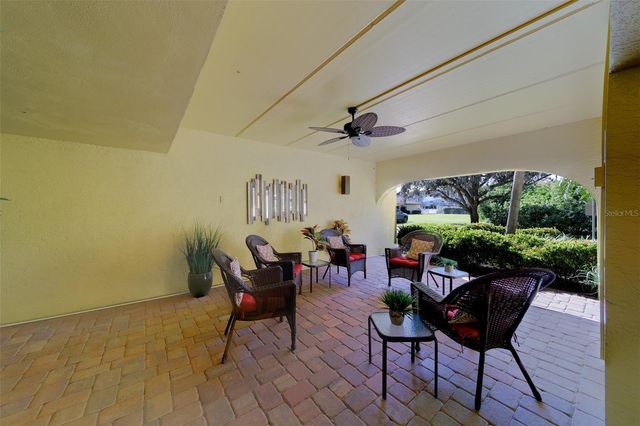 5849 PARK STREET N 404, St Petersburg, FL 33709