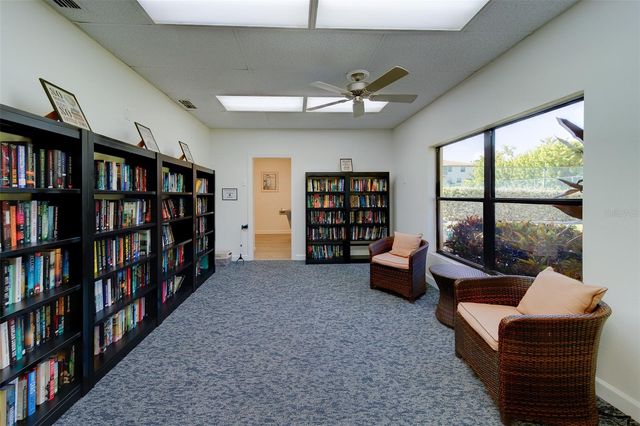 5849 PARK STREET N 404, St Petersburg, FL 33709