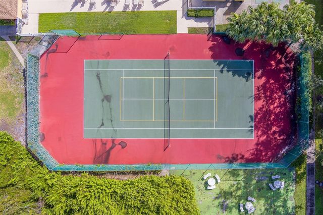 5849 PARK STREET N 404, St Petersburg, FL 33709