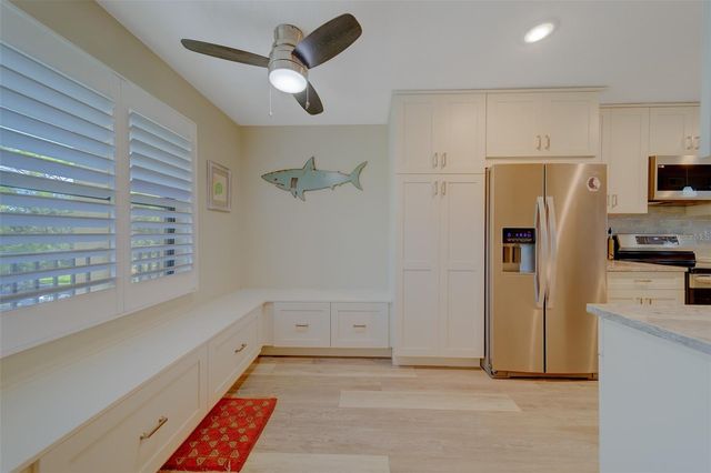 5849 PARK STREET N 404, St Petersburg, FL 33709