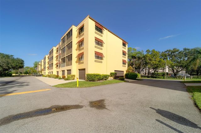 5849 PARK STREET N 404, St Petersburg, FL 33709