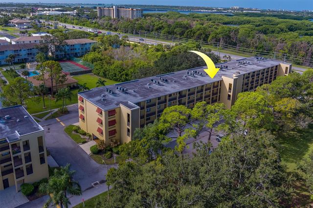 5849 PARK STREET N 404, St Petersburg, FL 33709