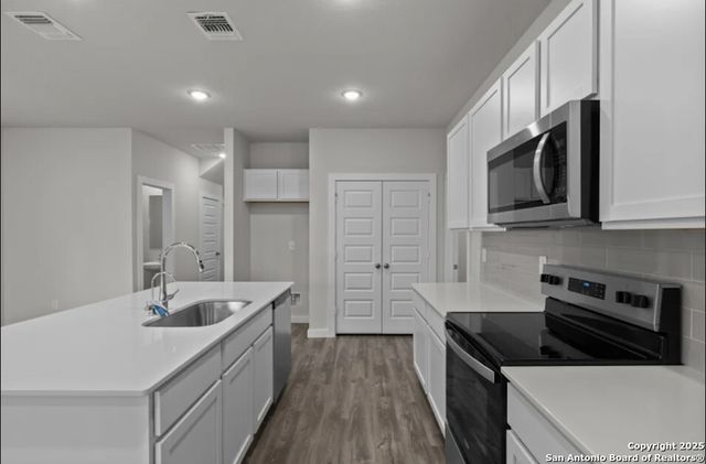 15514 Doublecreek Dr, San Antonio, TX 78253