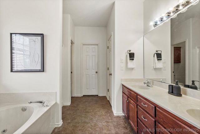 10119 S Evanston Avenue, Tulsa, OK 74137