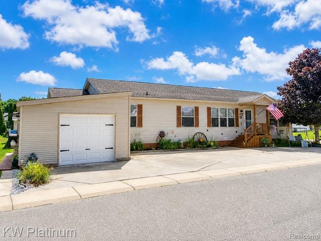 6196 Green Lake Court, Smiths Creek, MI 48074