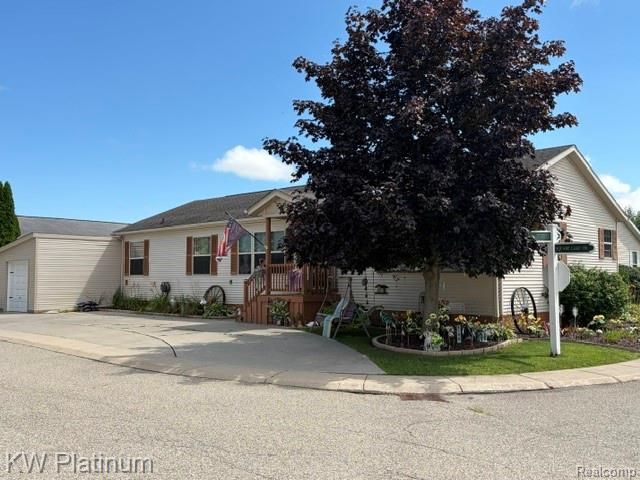 6196 Green Lake Court, Smiths Creek, MI 48074