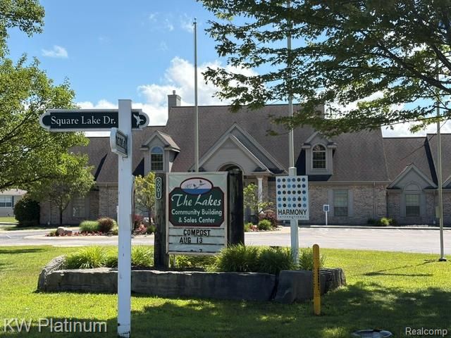6196 Green Lake Court, Smiths Creek, MI 48074