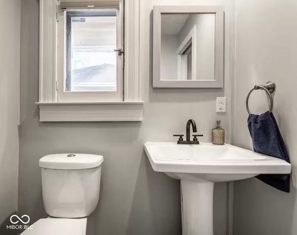 213-215 E 15th Street, Indianapolis, IN 46202