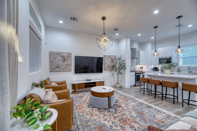 507 Schweikhardt Street, Houston, TX 77020