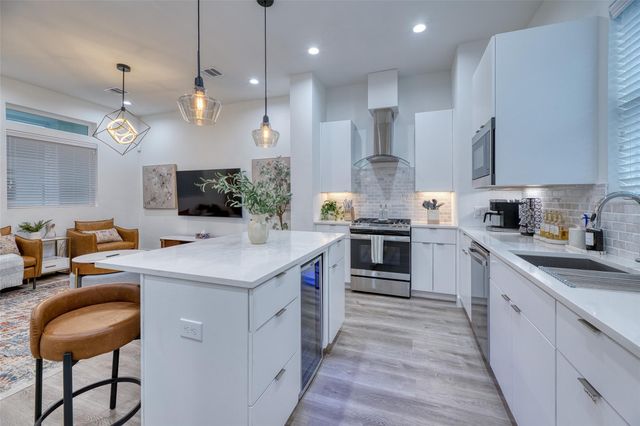 507 Schweikhardt Street, Houston, TX 77020