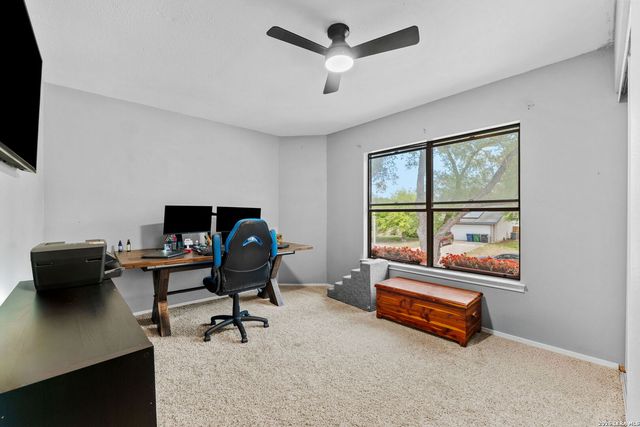 17041 Vista Bluff Dr, San Antonio, TX 78247