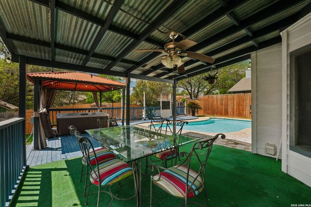 17041 Vista Bluff Dr, San Antonio, TX 78247