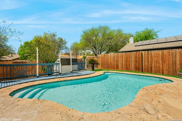 17041 Vista Bluff Dr, San Antonio, TX 78247