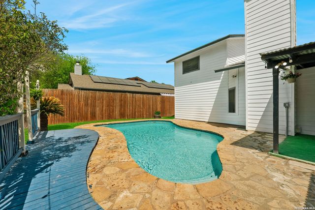 17041 Vista Bluff Dr, San Antonio, TX 78247