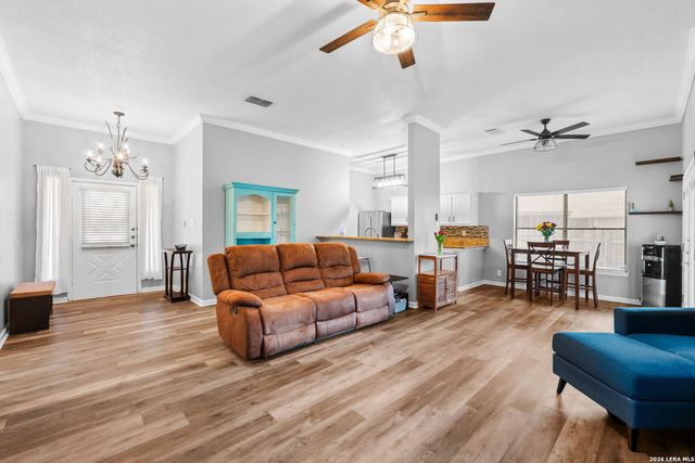 17041 Vista Bluff Dr, San Antonio, TX 78247