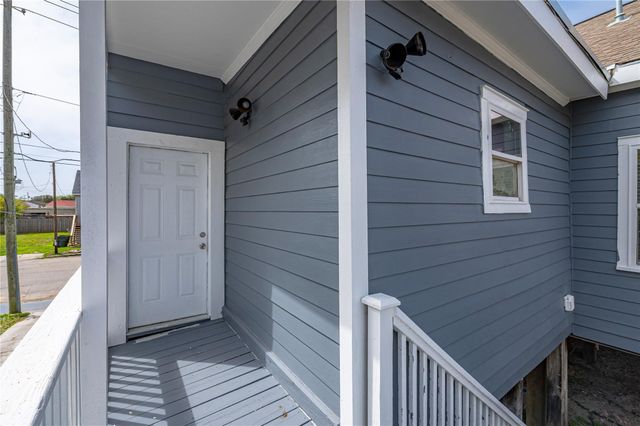 2127 Avenue O, Galveston, TX 77550