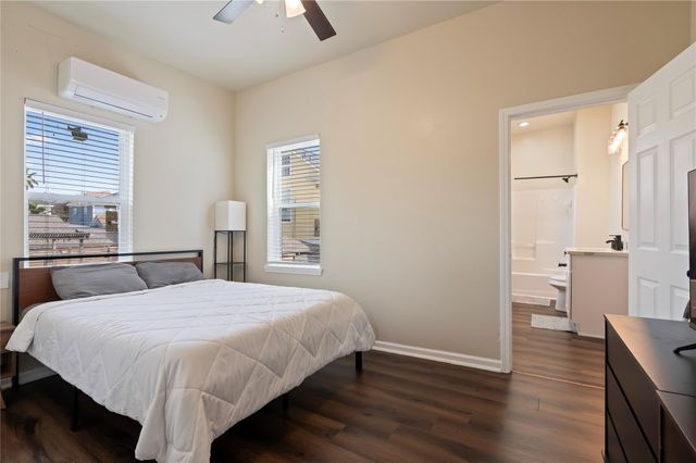 2127 Avenue O, Galveston, TX 77550