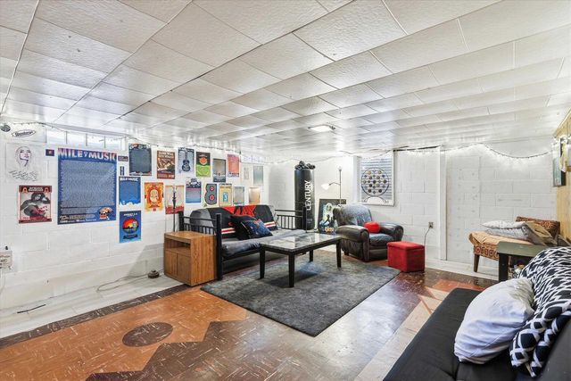 807 N BADGER AVENUE, Appleton, WI 54914