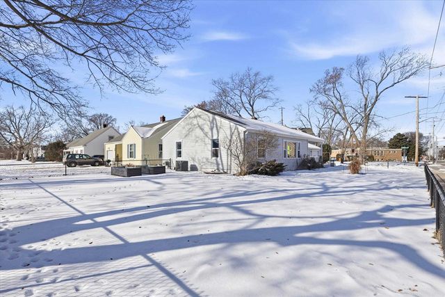 807 N BADGER AVENUE, Appleton, WI 54914