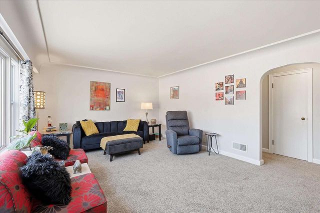 807 N BADGER AVENUE, Appleton, WI 54914