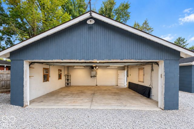 1021 Lafayette Avenue, Lebanon, IN 46052