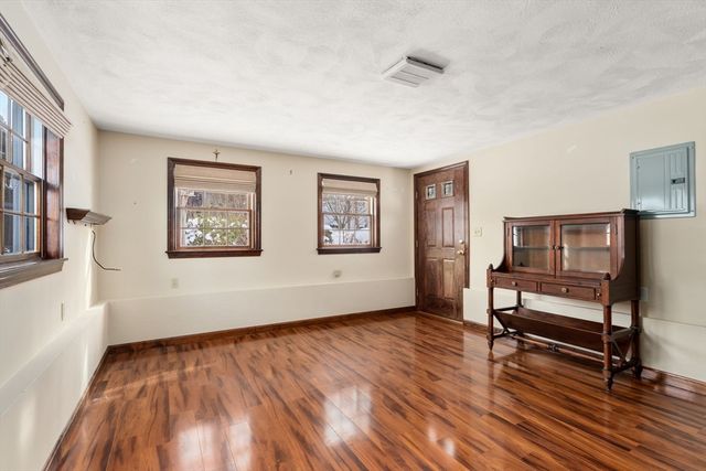 84 Crosby Rd, Marlborough, MA 01752