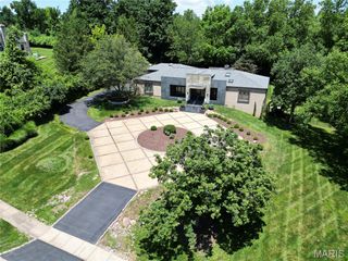 11239 Mosley Hill Drive, St Louis, MO 63141