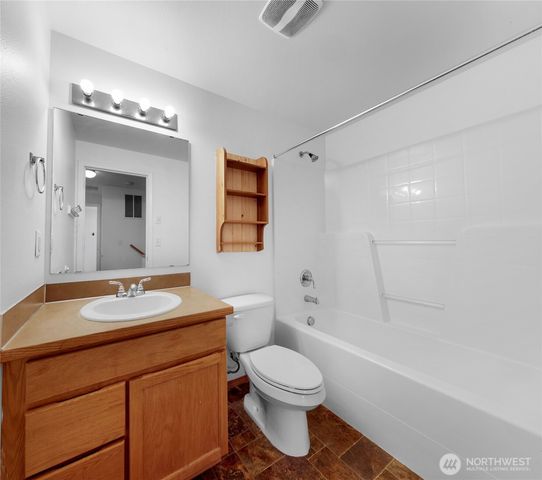 176 Dallas Street, Mount Vernon, WA 98274