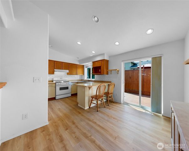 176 Dallas Street, Mount Vernon, WA 98274
