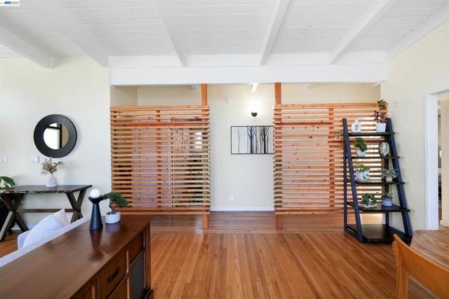 430 Dutchess Ln, Hayward, CA 94544
