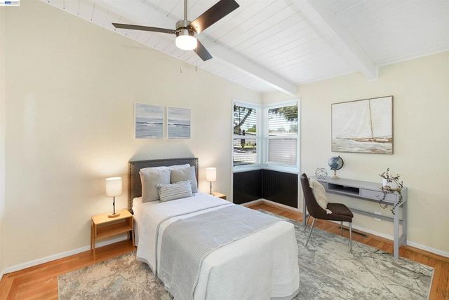 430 Dutchess Ln, Hayward, CA 94544