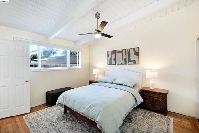 430 Dutchess Ln, Hayward, CA 94544