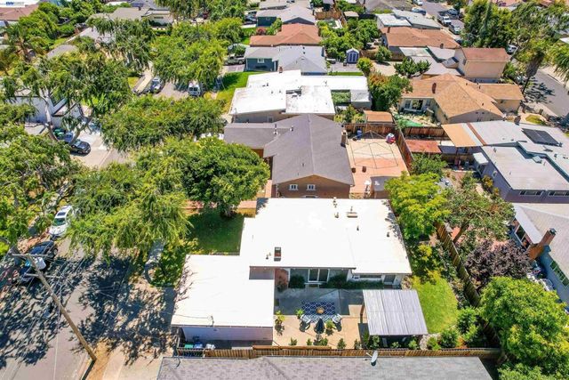 430 Dutchess Ln, Hayward, CA 94544