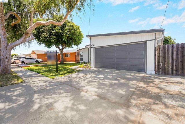 430 Dutchess Ln, Hayward, CA 94544
