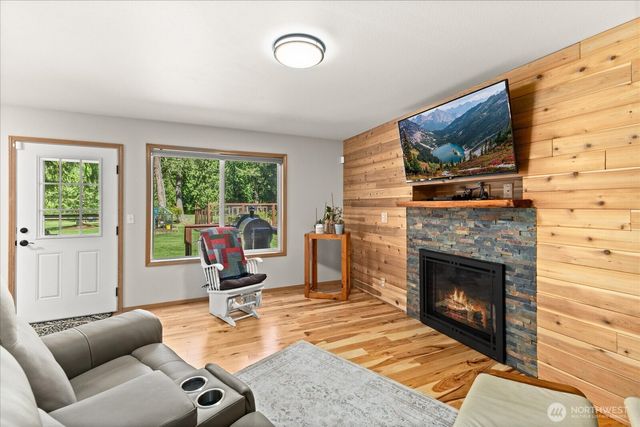 16519 74th Avenue NW, Stanwood, WA 98292
