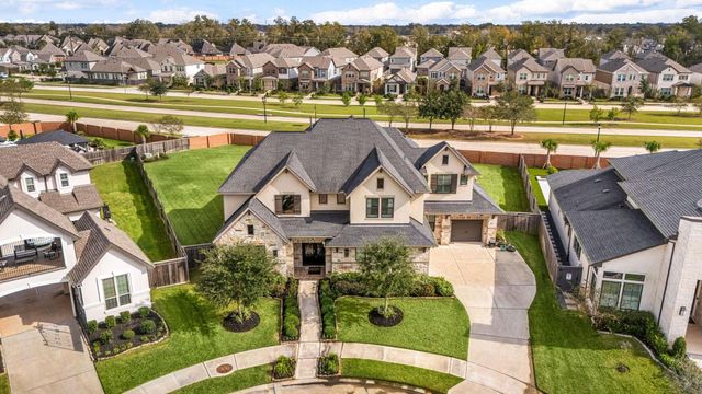 2230 Azure Spring Drive, Missouri City, TX 77459