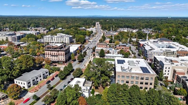 260 Briscoe Way, Alpharetta, GA 30009
