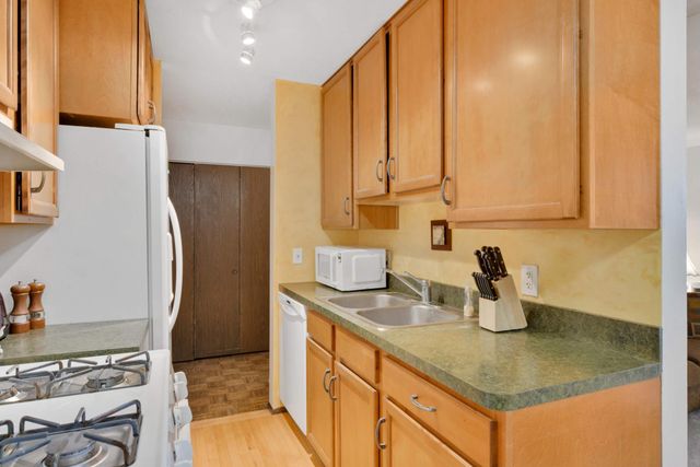 4201 Lakeside Avenue N 113, Brooklyn Center, MN 55429