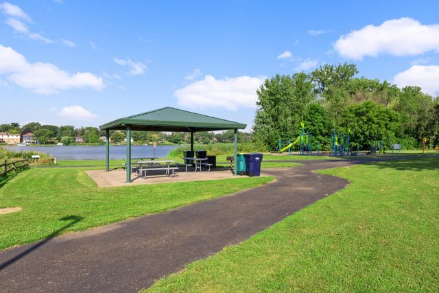 4201 Lakeside Avenue N 113, Brooklyn Center, MN 55429